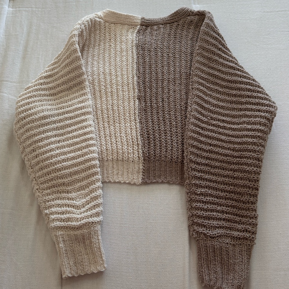 NWT Altar’d State Celeste Colorblock Sweater- Size Medium - Picture 4 of 4